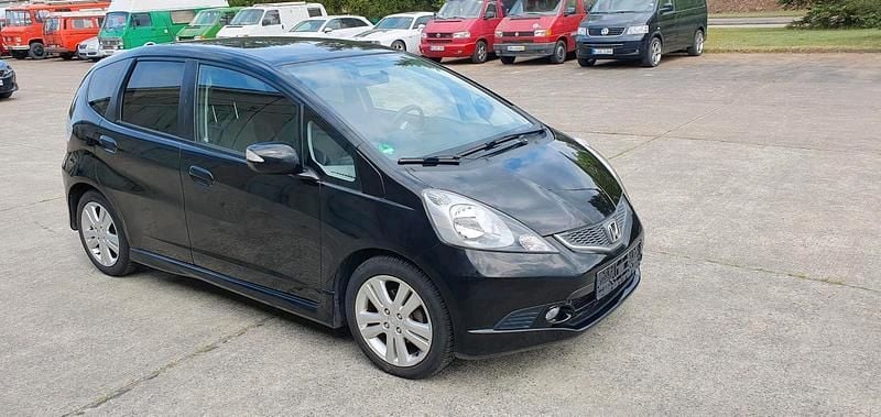 Gebraucht Honda Jazz 99 PS (72 kW) 2011 Schwarz Kleinwagen