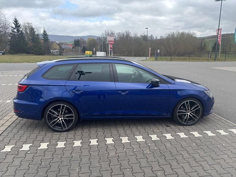 Gebraucht Seat Leon 4Drive 300 PS (220 kW) 2019 Blau Kombi