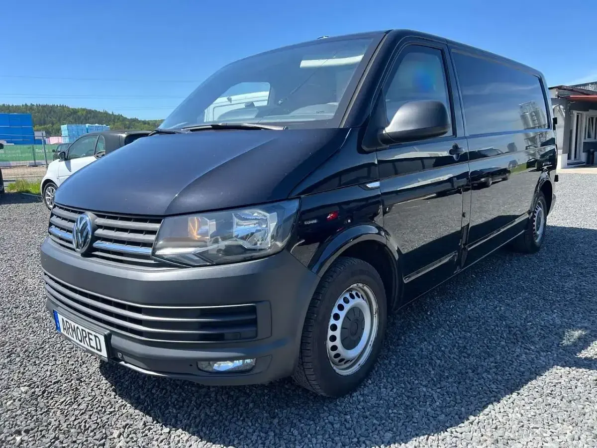 Usata VW Transporter 140 CV (102 kW) 2016 Nero Furgone