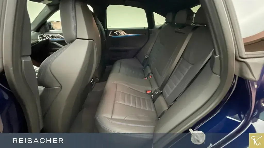 Neu BMW i4 Sport Line 250 kW (340 PS) 2026 Blau Limousine
