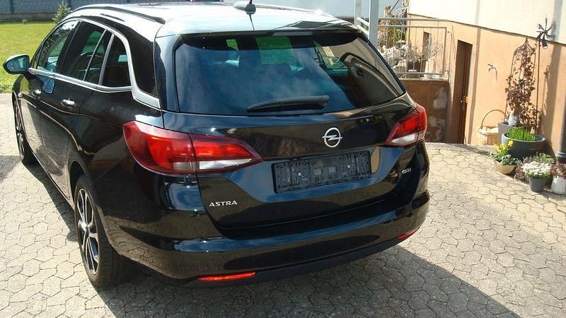 Usata Opel Astra Active 110 CV (80 kW) 2017 Station wagon