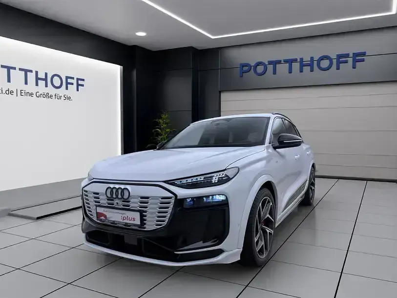 Gebraucht Audi Q6 e-tron S-Line 185 kW (252 PS) 2025 Gletscherweiß metallic SUV