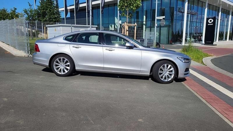 Gebraucht Volvo S90 Momentum 150 PS (110 kW) 2018 Silber Limousine