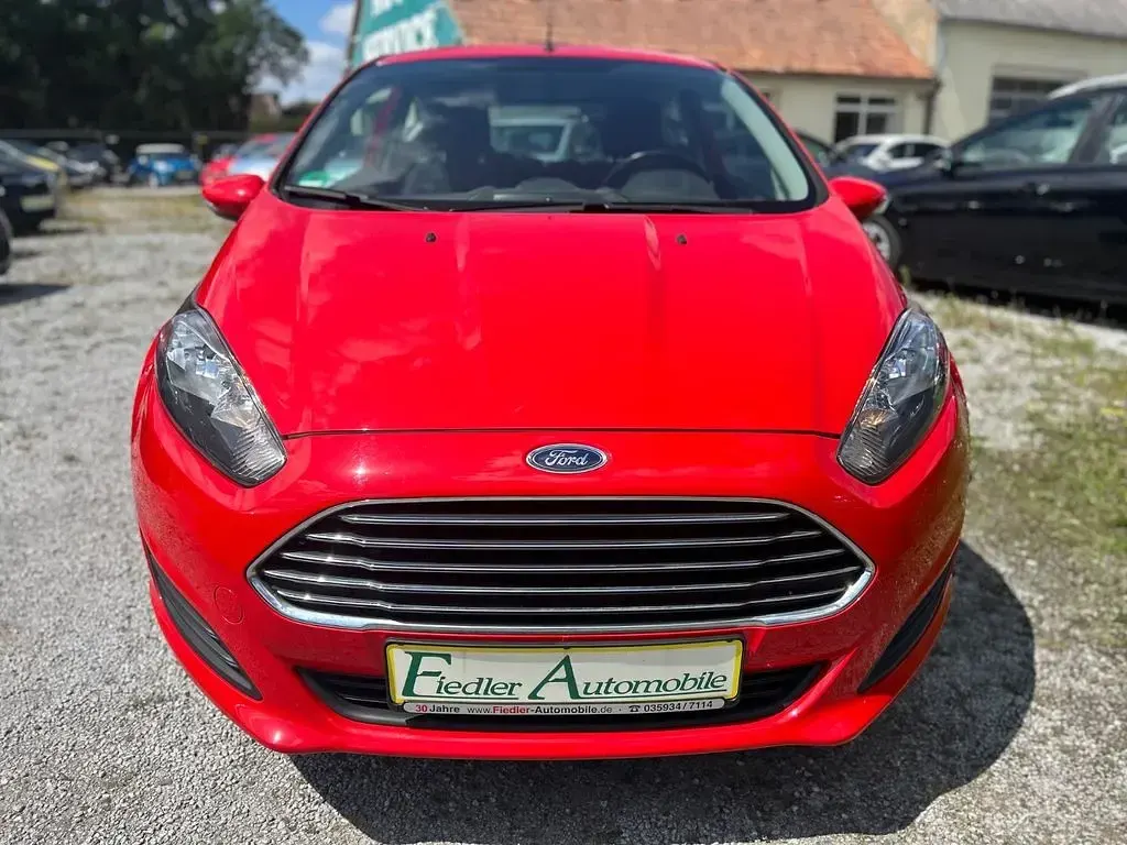 Gebraucht Ford Fiesta 60 PS (44 kW) 2013 Rot Limousine
