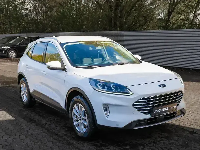 Gebraucht Ford Kuga Titanium 224 PS (164 kW) 2021 Weiß SUV