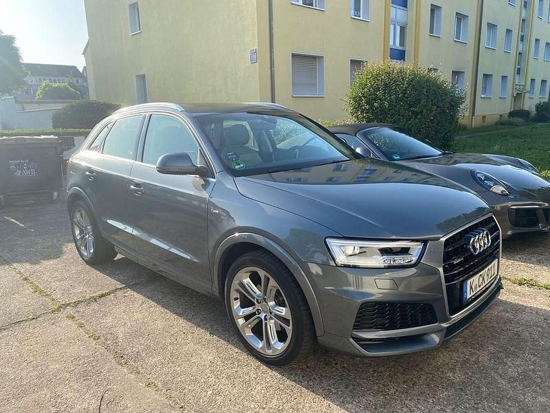 Grau Gebraucht 2017 Audi Q3 Design SUV | 22.680 € (Teuer) - Bild 1/4
