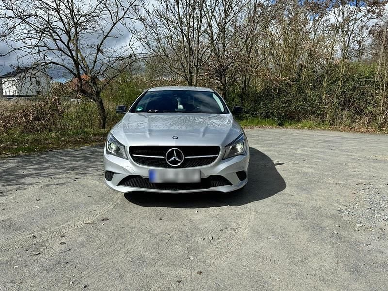 Gebraucht Mercedes CLA200 156 PS (114 kW) 2013 Silber Limousine