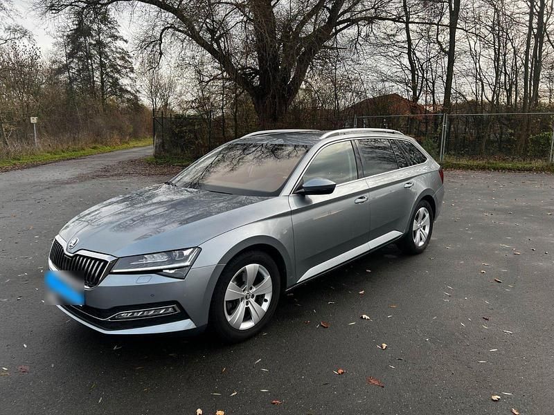 Gebraucht Skoda Superb Premium Edition 190 PS (139 kW) 2019 Grau Limousine