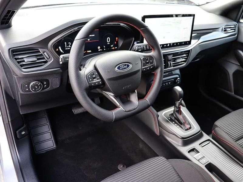 Neu Ford Focus ST-Line X 155 PS (114 kW) 2025 Silber Kombi