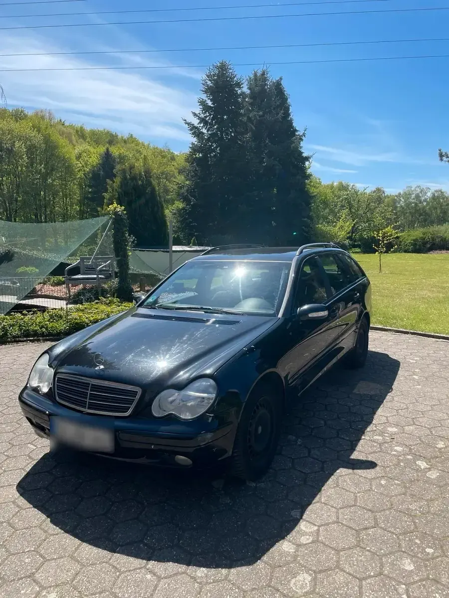 Gebraucht Mercedes C180 129 PS (94 kW) 2001 Schwarz Kombi
