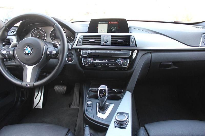 Gebraucht BMW 320 Performance 190 PS (139 kW) 2019 Rot Kombi