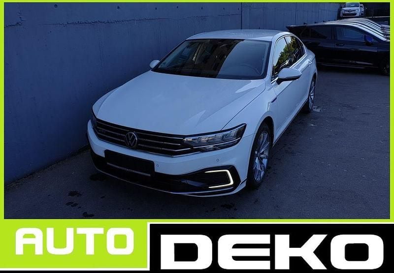 Pure white Gebraucht 2021 VW Passat GTE Limousine | 20.470 € (Fairer Preis) - Bild 1/4