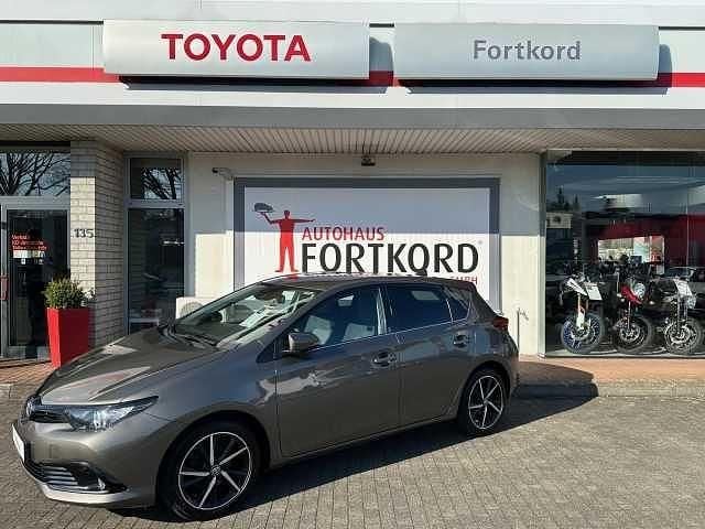 Gebraucht Toyota Auris Team 117 PS (86 kW) 2019 Kleinwagen