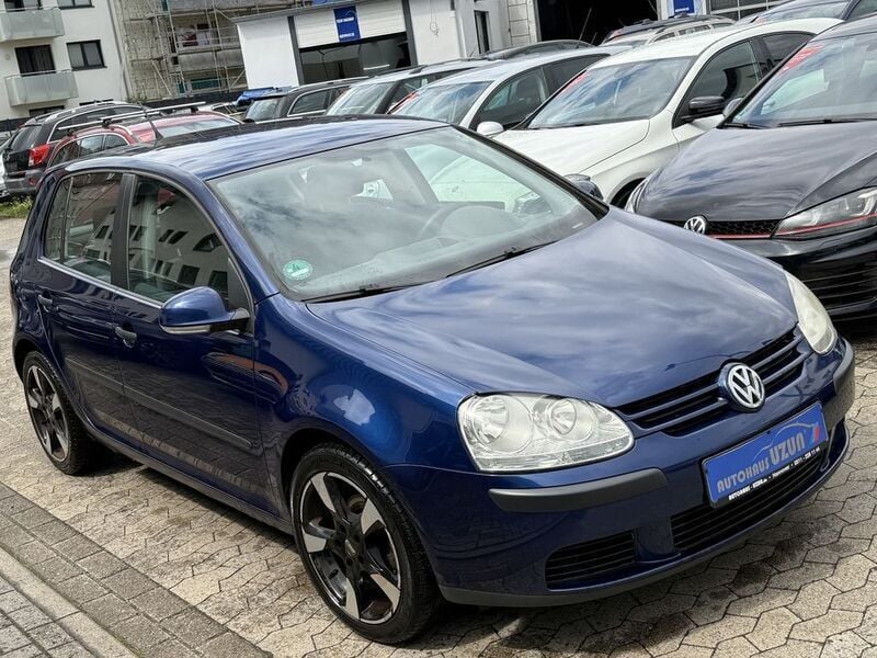 Blau Gebraucht 2005 VW Golf V Trendline Limousine | 1.490 € (Fairer Preis) - Bild 1/3
