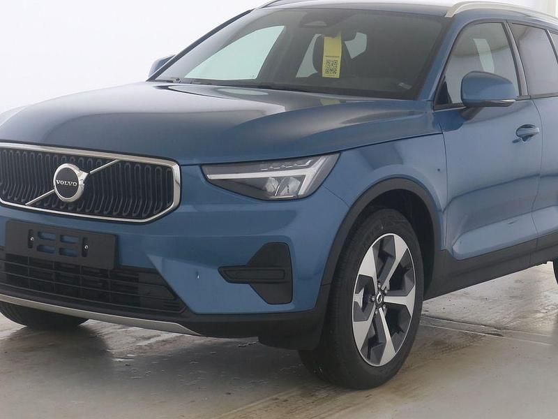 Gebraucht Volvo XC40 Core 163 PS (119 kW) 2024 Blau SUV
