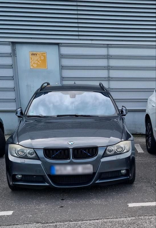 Gebraucht BMW 330 272 PS (200 kW) 2007 Grau Kombi