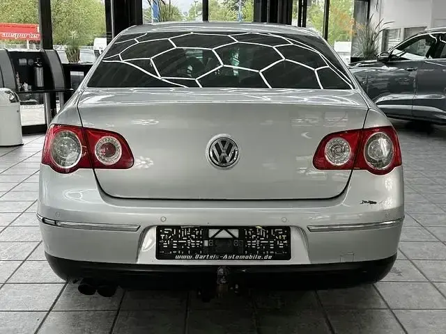 Gebraucht VW Passat Sportline 170 PS (125 kW) 2006 Reflex silver metallic Limousine