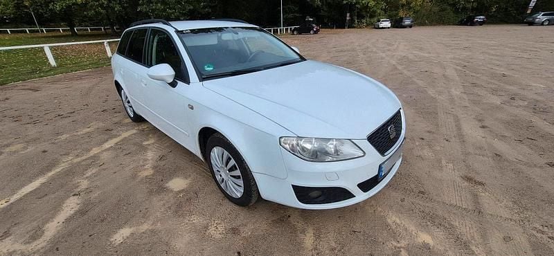 Weiß Gebraucht 2012 Seat Exeo Kombi | 3.999 € (Guter Preis) - Bild 1/4
