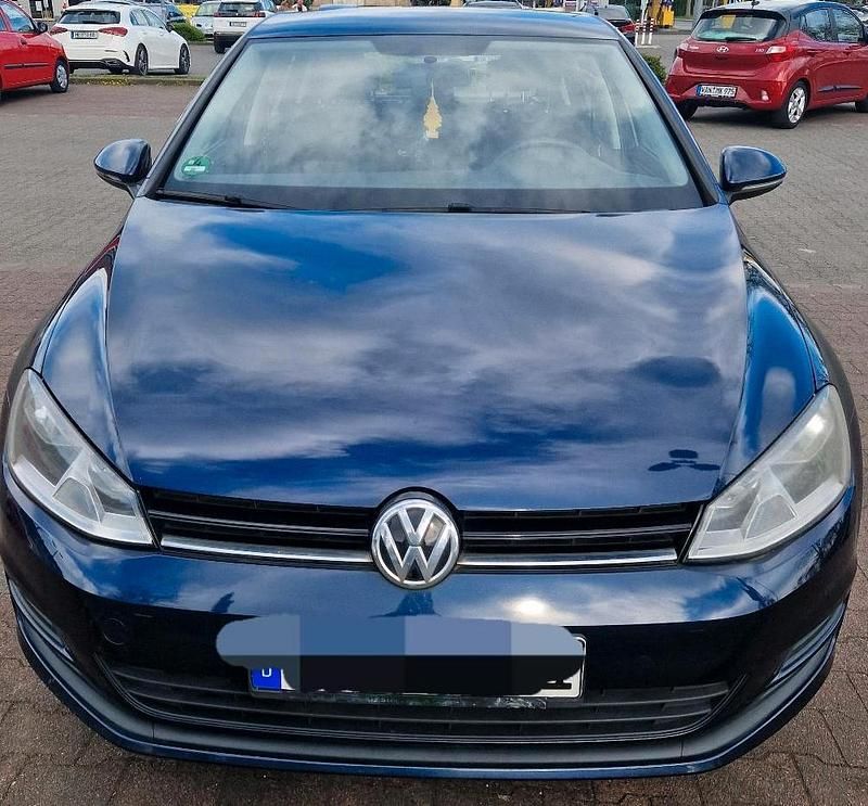 Blau Gebraucht 2014 VW Golf VII Kleinwagen | 6.200 € (Guter Preis) - Bild 1/4