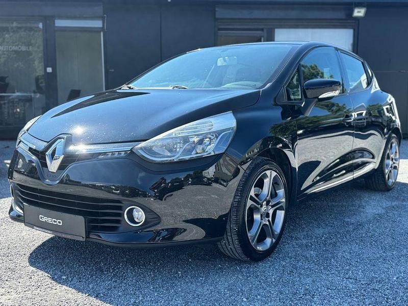 Schwarz Gebraucht 2013 Renault Clio IV Dynamique Limousine | 5.480 € (Fairer Preis) - Bild 1/4