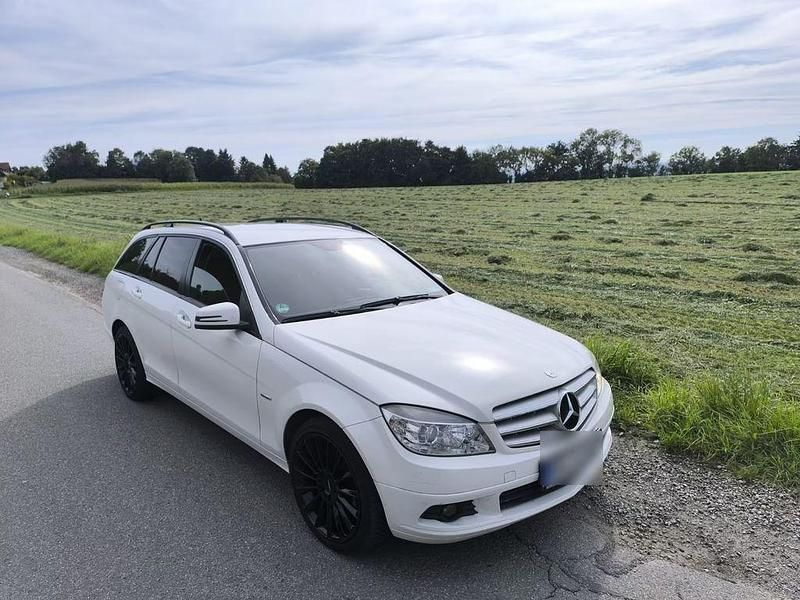 Weiß Gebraucht 2010 Mercedes C220 Kombi | 5.000 € (Fairer Preis) - Bild 1/4