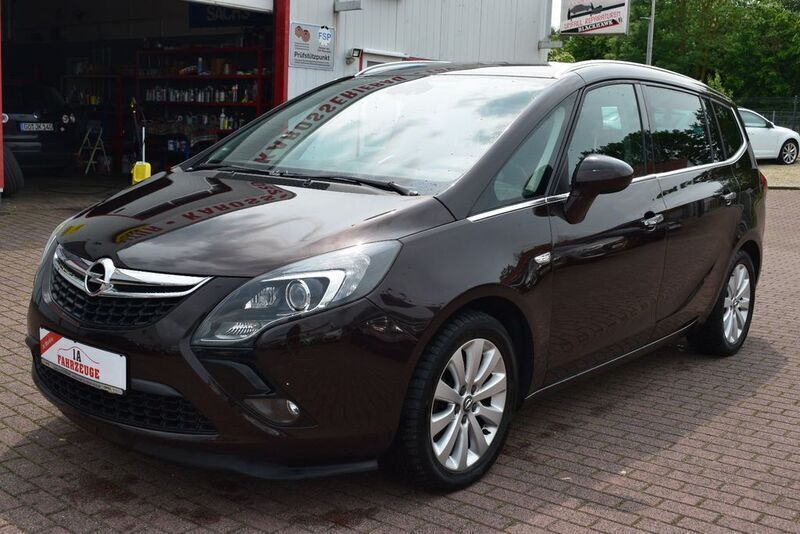 Braun Gebraucht 2012 Opel Zafira Tourer Innovation Van / Kleinbus | 5.990 € (Superpreis) - Bild 1/4