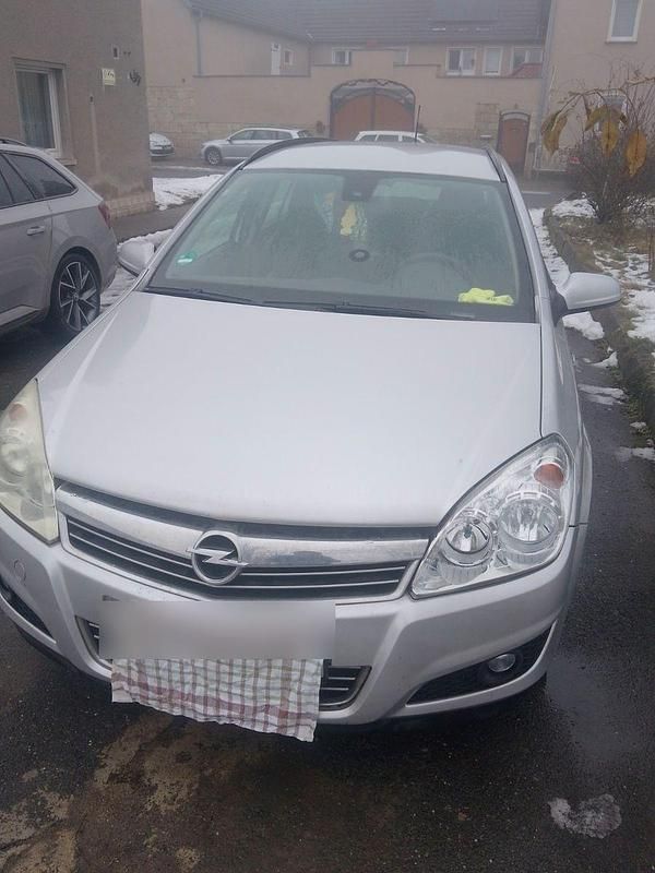 Gebraucht Opel Astra Selection 110 PS (80 kW) 2009 Silber Kombi
