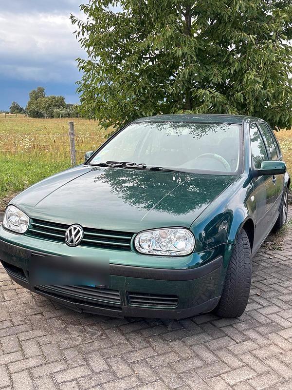 Grün Gebraucht 2001 VW Golf IV Kleinwagen | 599 € (Superpreis) - Bild 1/3