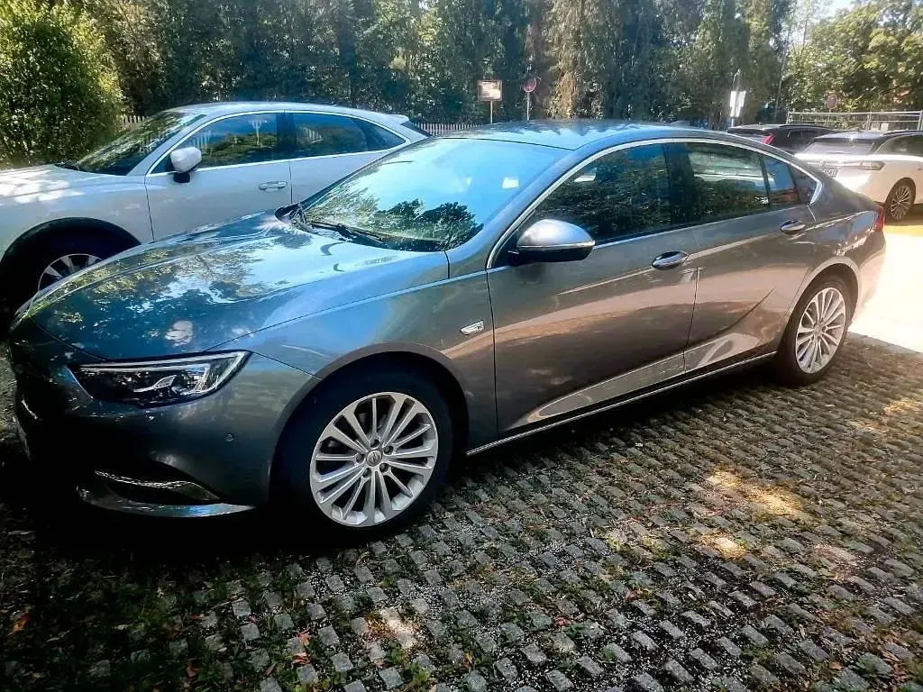 Gebraucht Opel Insignia Sport 165 PS (121 kW) 2018 Grau Limousine