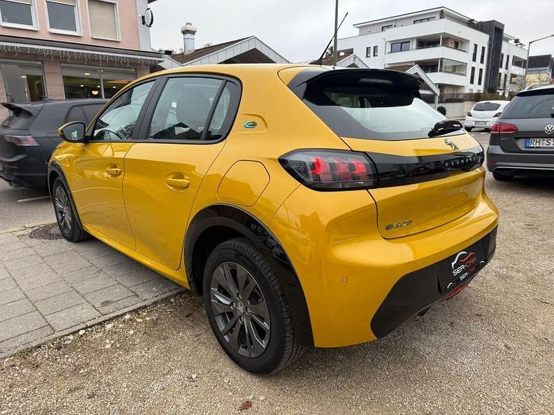 Gebraucht Peugeot 208 Active 100 kW (136 PS) 2021 Gelb Kleinwagen