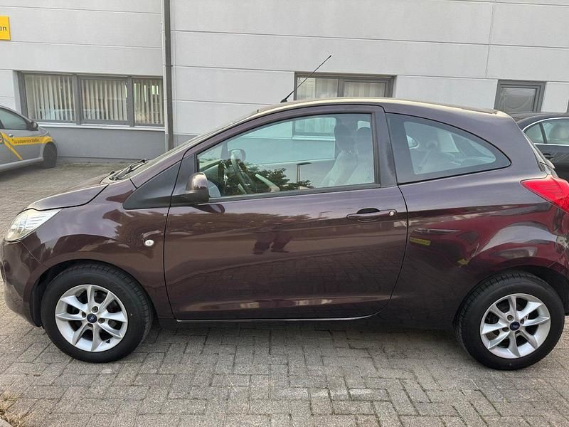 Gebraucht Ford Ka 69 PS (50 kW) 2015 Andere farben Kleinwagen