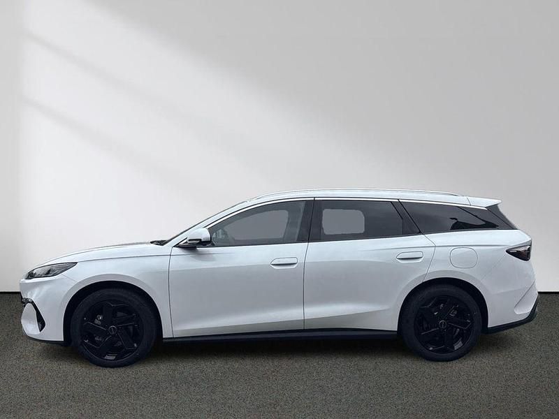 Neu BYD Seal Boost 184 PS (135 kW) 2026 Polar white Limousine