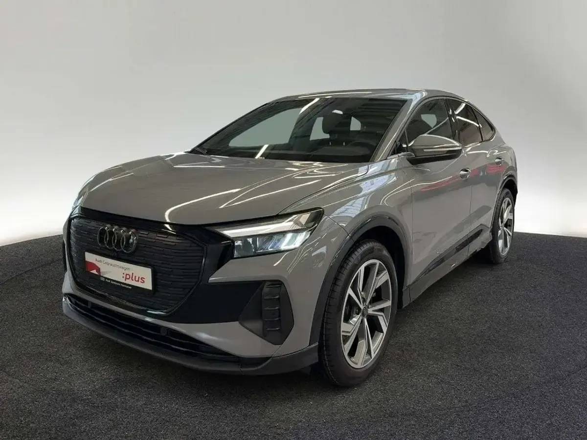 Gebraucht Audi Q4 e-tron 125 kW (170 PS) 2023 C2 kieselgrau SUV