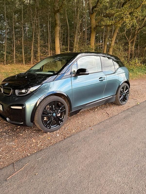 Blau Gebraucht 2020 BMW i3 Kleinwagen | 21.250 € (Fairer Preis) - Bild 1/4