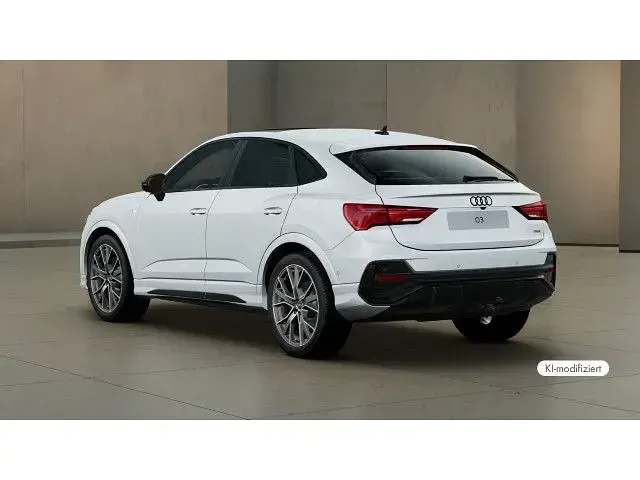 Gebraucht Audi Q3 Sportback S-Line 200 PS (147 kW) 2024 Gletscherweiß metallic SUV