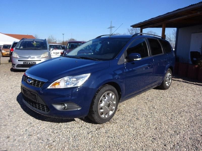 Gebraucht Ford Focus Style 136 PS (100 kW) 2010 Blau Kombi