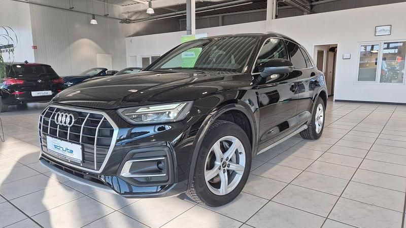 Brillantschwarz (metallic) Gebraucht 2021 Audi Q5 Advanced SUV | 36.990 € (Fairer Preis) - Bild 1/4