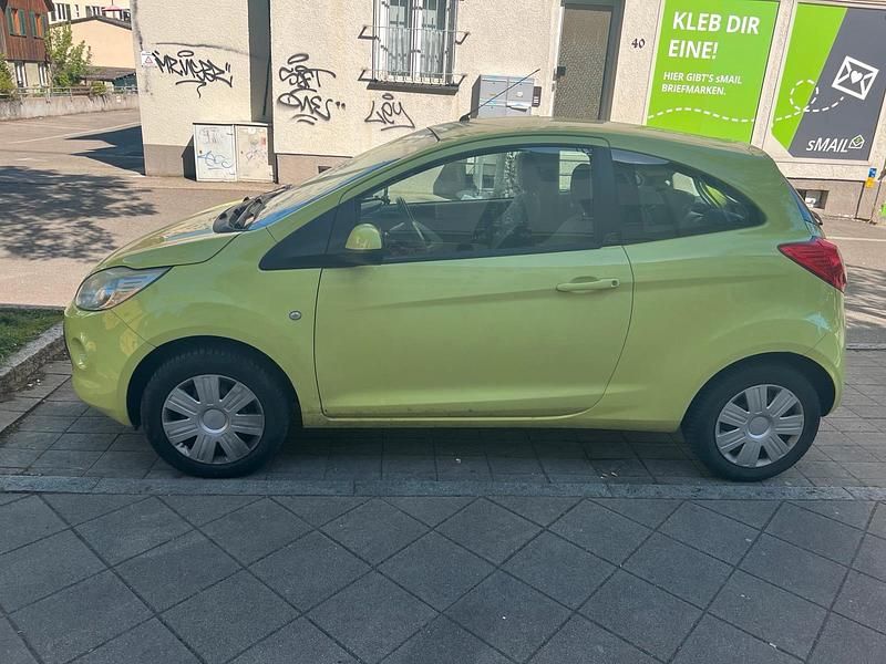 Gebraucht Ford Ka Trend 69 PS (50 kW) 2012 Grün Kleinwagen