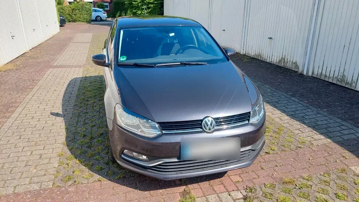 Gebraucht VW Polo LOUNGE 90 PS (66 kW) 2015 Grau Kleinwagen