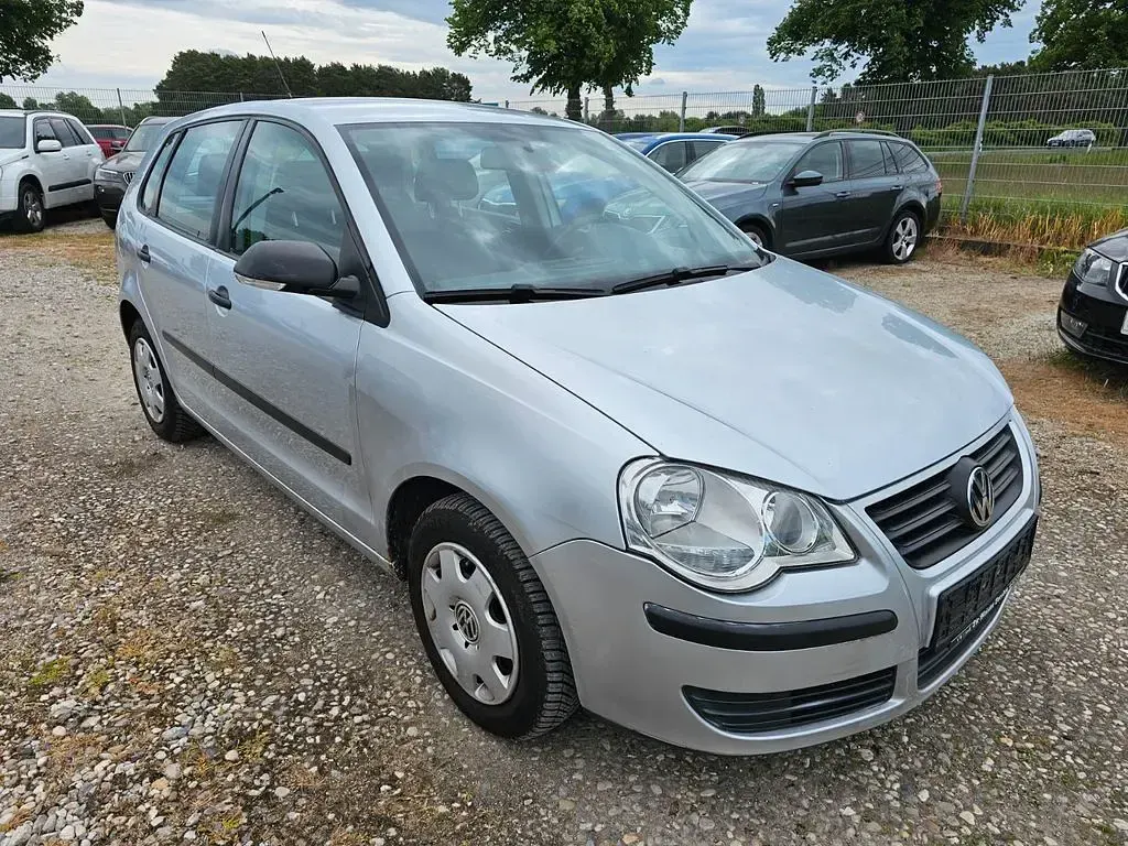 Używany VW Polo Trendline 75 KM (55 kW) 2005 Srebrny Hatchback