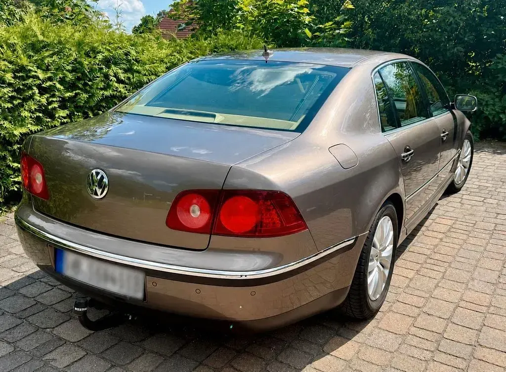 Gebraucht VW Phaeton 280 PS (205 kW) 2010 Braun Limousine