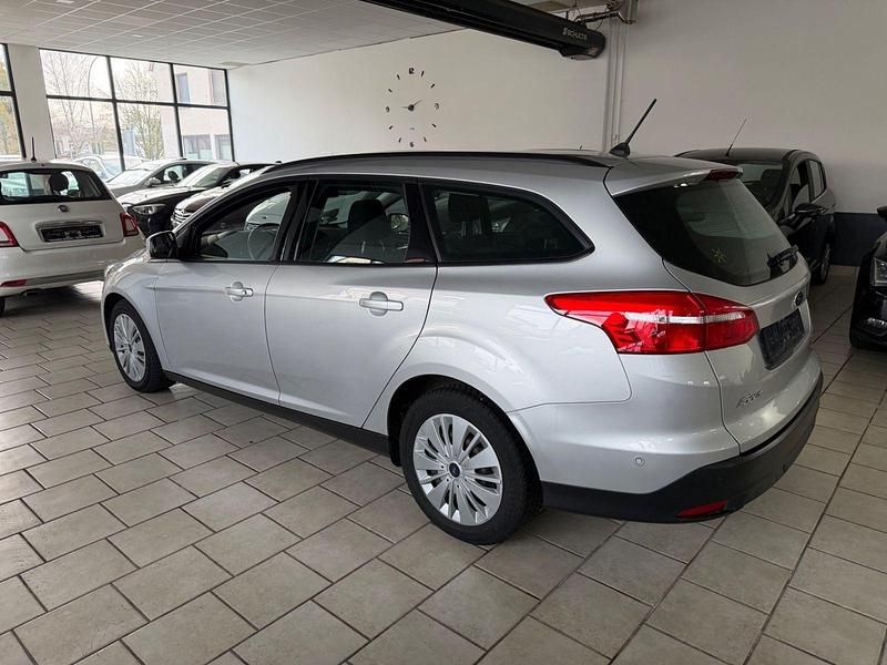 Gebraucht Ford Focus Trend 95 PS (69 kW) 2017 Silber Kombi