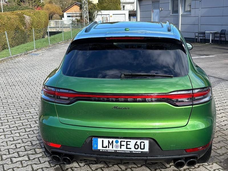 Gebraucht Porsche Macan 252 PS (185 kW) 2022 Grün SUV