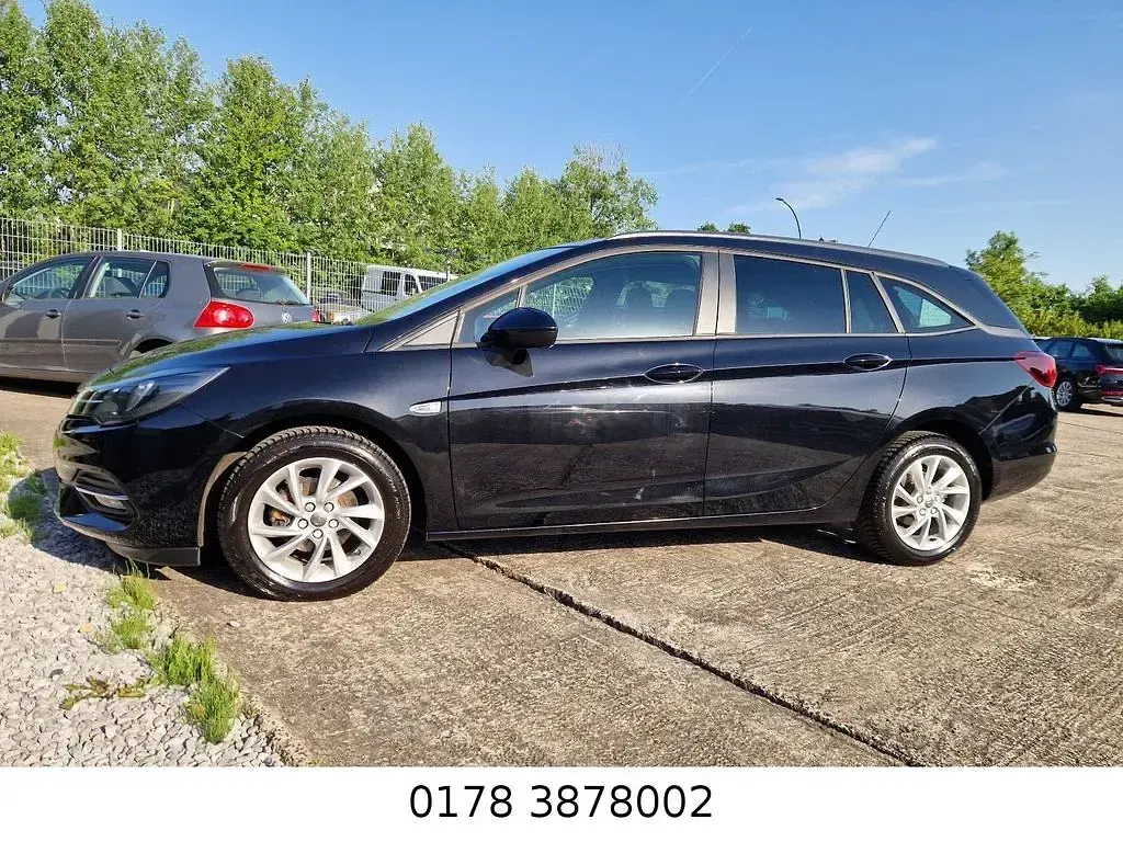 Gebraucht Opel Astra Edition 122 PS (89 kW) 2022 Onyx schwarz Kleinwagen