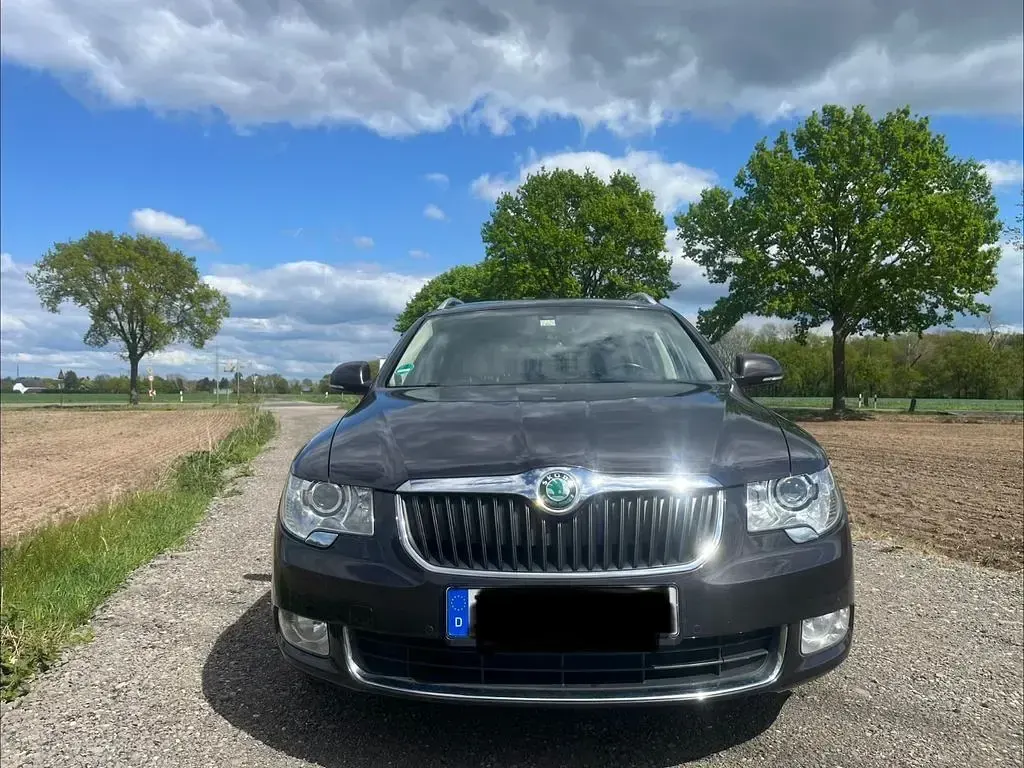 Gebraucht Skoda Superb Elegance 160 PS (117 kW) 2010 Braun Kombi