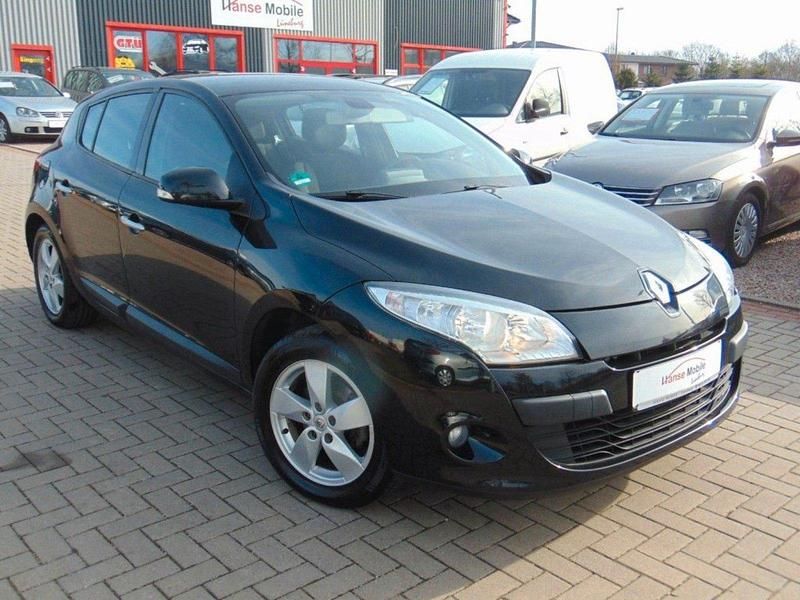 Gebraucht Renault Mégane III Dynamique 110 PS (80 kW) 2011 Schwarz Limousine