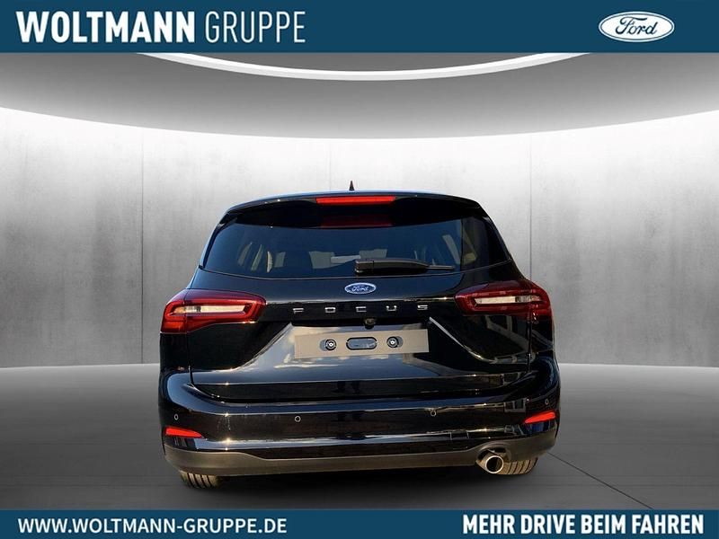 Neu Ford Focus Titanium X 155 PS (114 kW) 2026 Obsidianschwarz metallic Limousine