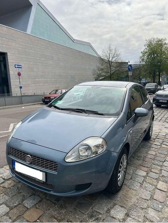 Gebraucht Fiat Punto Dynamic 77 PS (56 kW) 2009 Blau Limousine