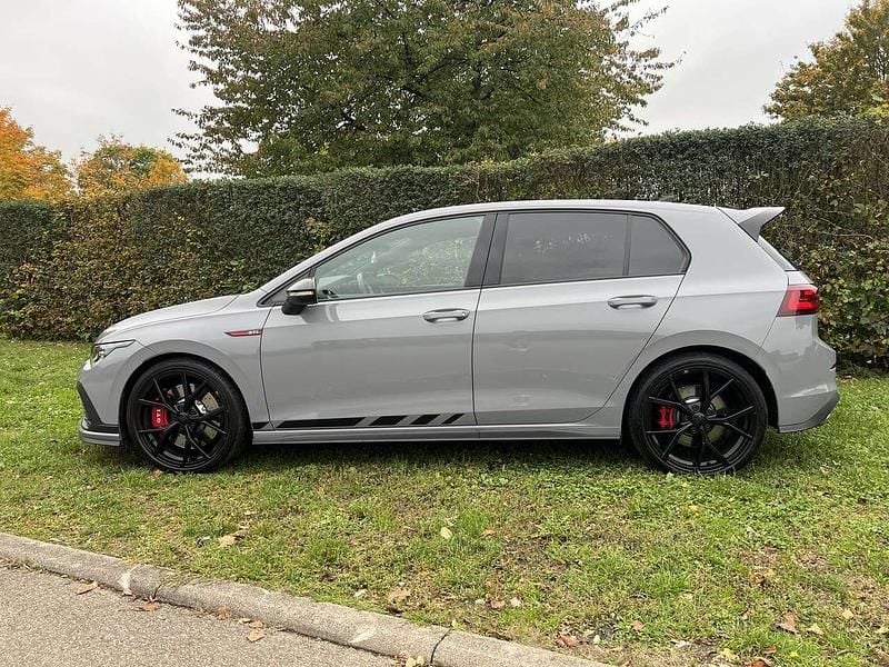Gebraucht VW Golf VIII GTI 300 PS (220 kW) 2022 Grau Limousine