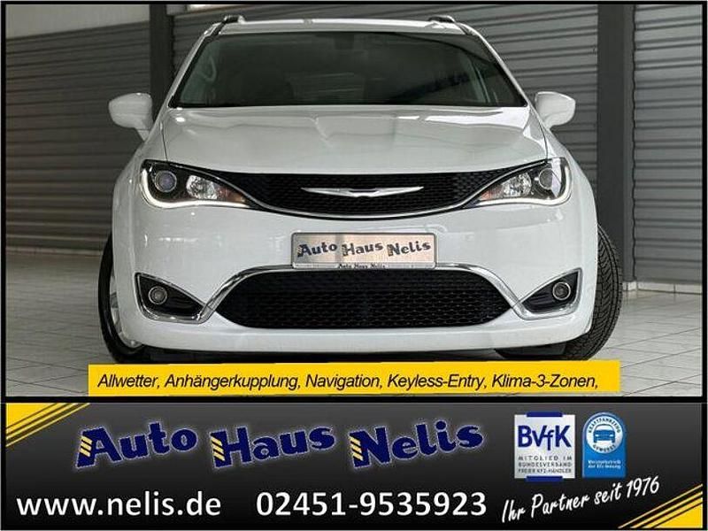 Gebraucht Chrysler Pacifica 291 PS (214 kW) 2016 Weiß Van / Kleinbus
